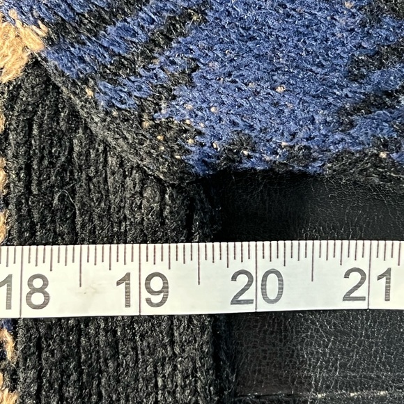 Inner Circle Women’s Mock Turtleneck Sweater | Sz Medium |EUC - Picture 6 of 6